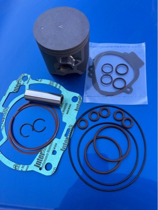Connecting rod small end bore surface