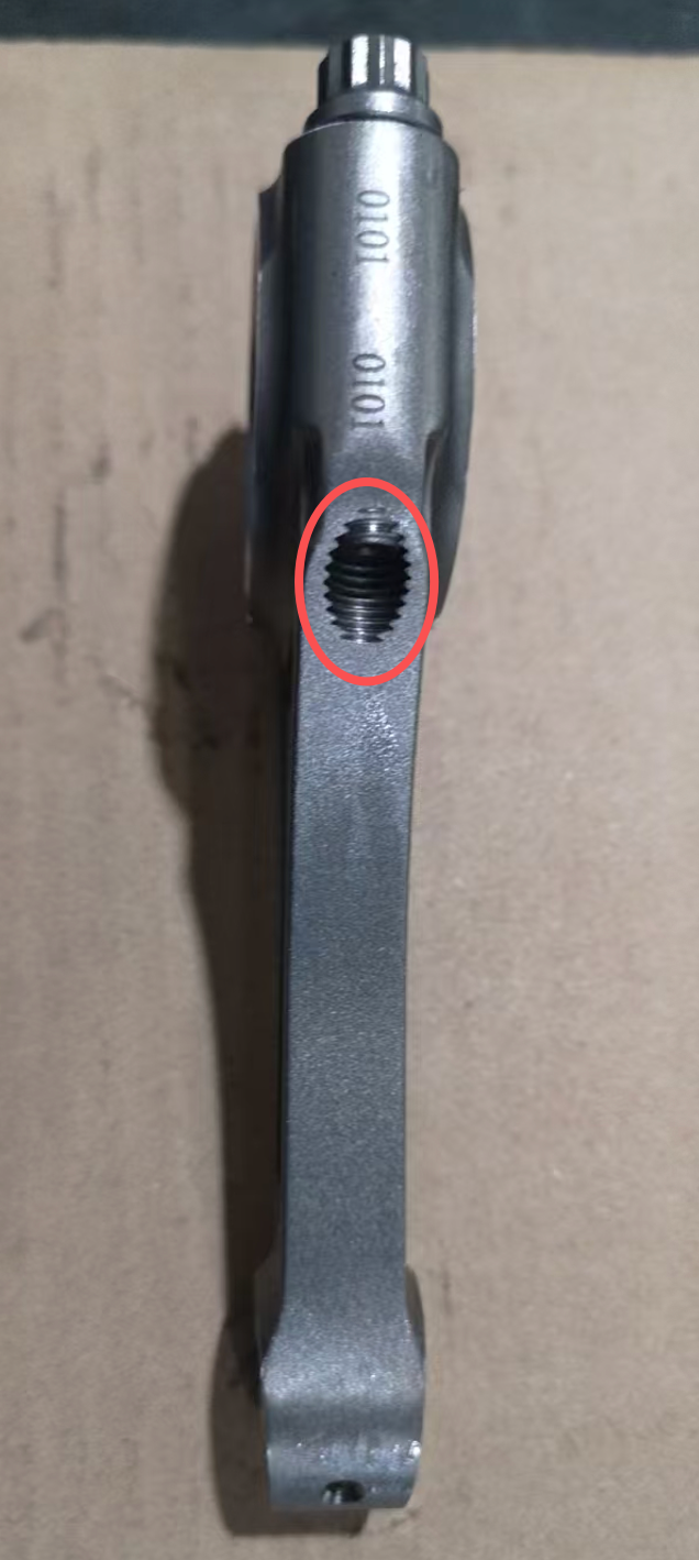 Titanium connecting rod bolt-hole structure